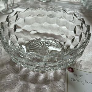 1  serving bowl vintage fostoria glass